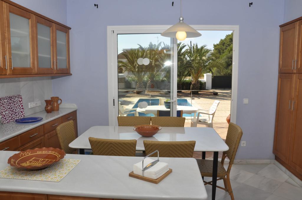 Villa Francisca Sa Caleta Chambre photo